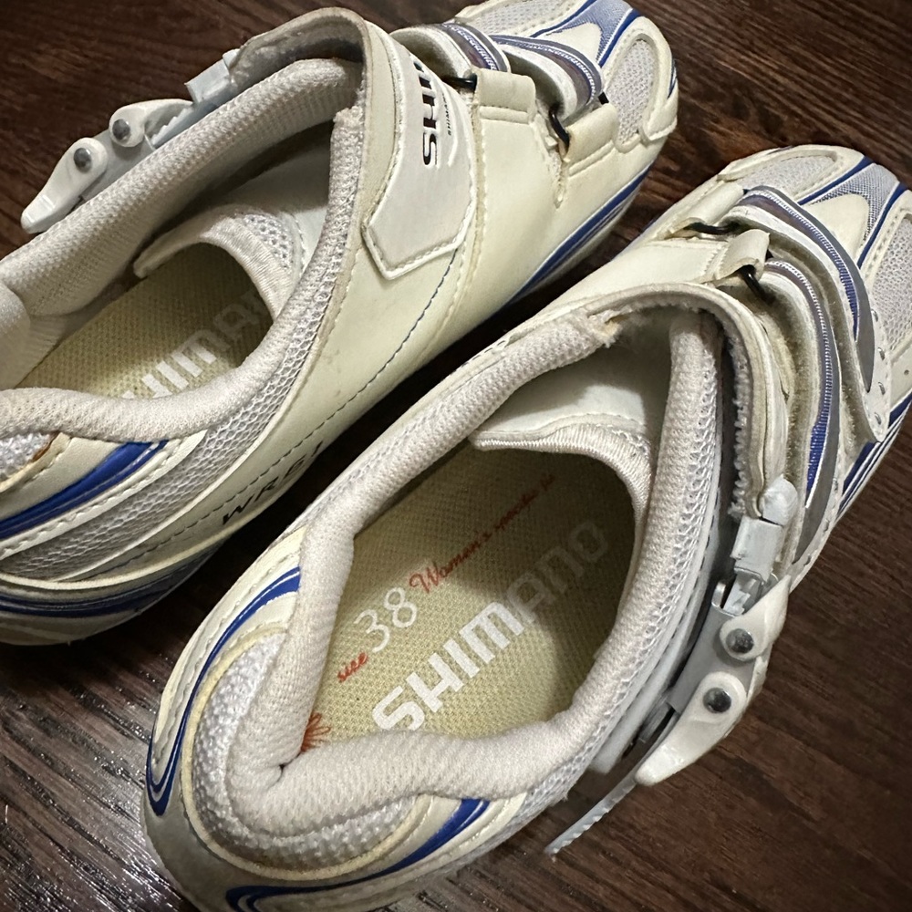 Barely used shimano cycling shoes